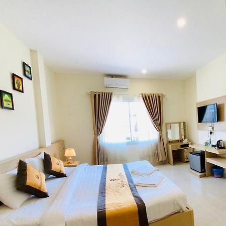Valentine Boutique Hotel 万荣 外观 照片