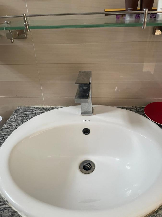 Valentine Boutique Hotel 万荣 外观 照片