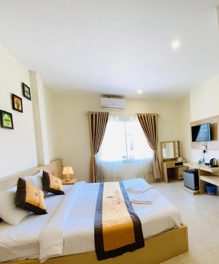 Valentine Boutique Hotel 万荣 外观 照片