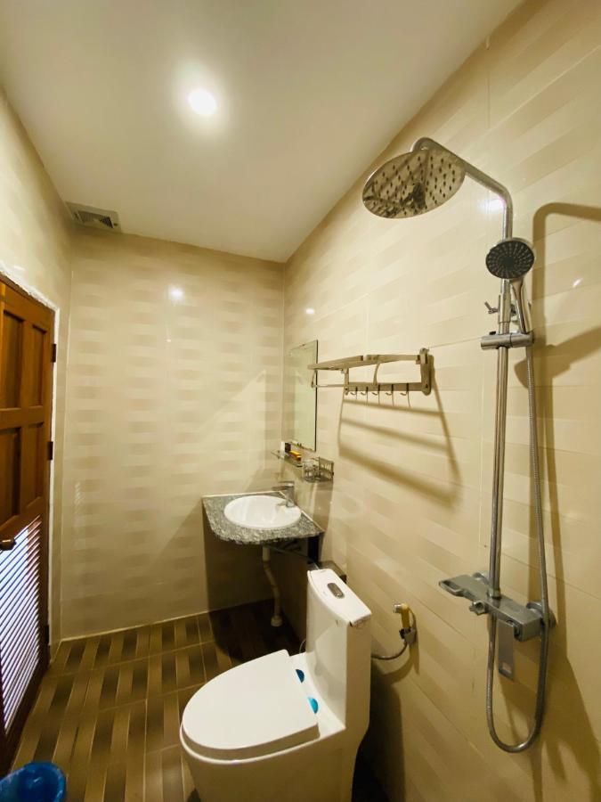 Valentine Boutique Hotel 万荣 外观 照片